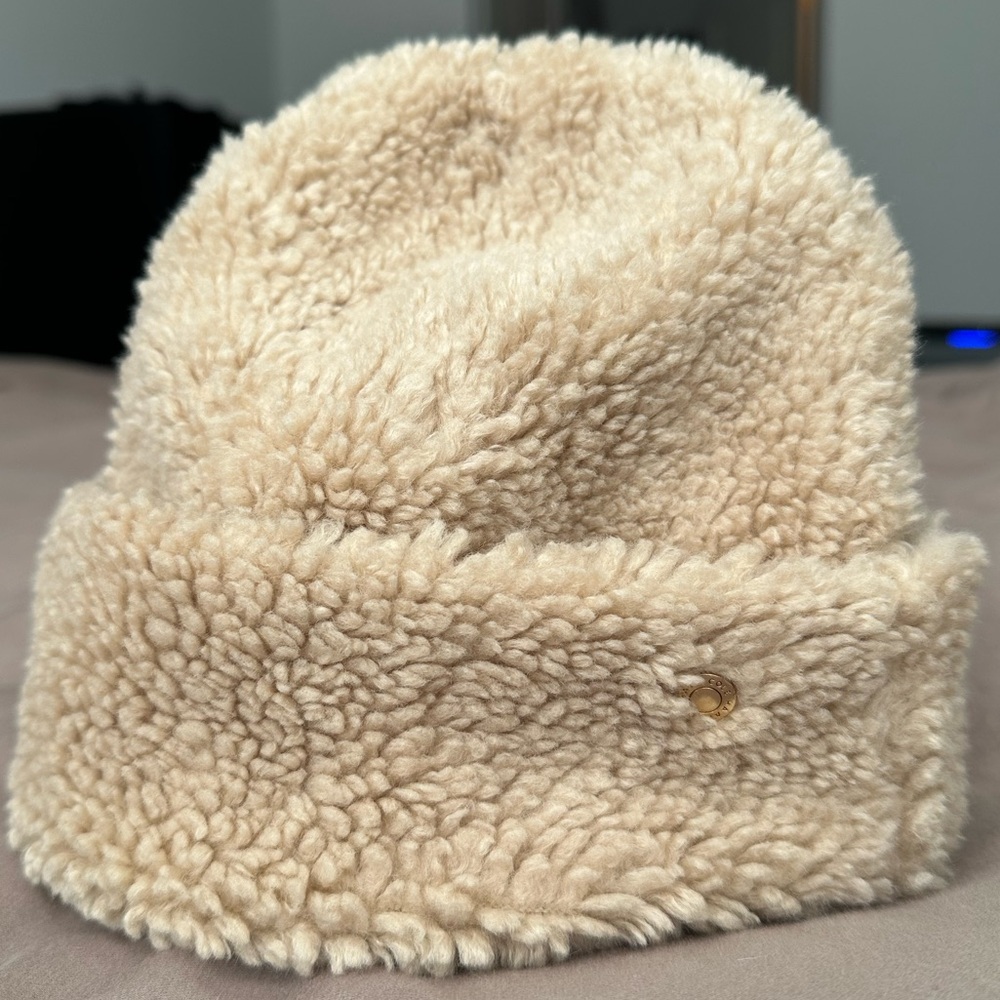 Cole Haan Grand Series Women winter hat.
